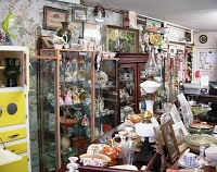 Oldeworlde Antiques and Collectables 1182427 Image 9